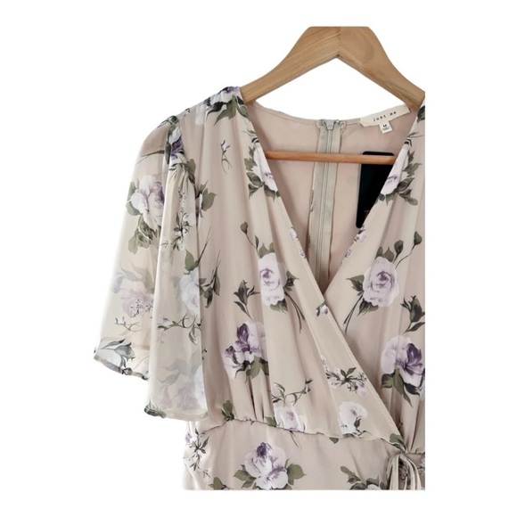 JUST ME Women's Medium Floral Taupe Dress Ruched Draped Above Knee size M - Picture 7 of 12